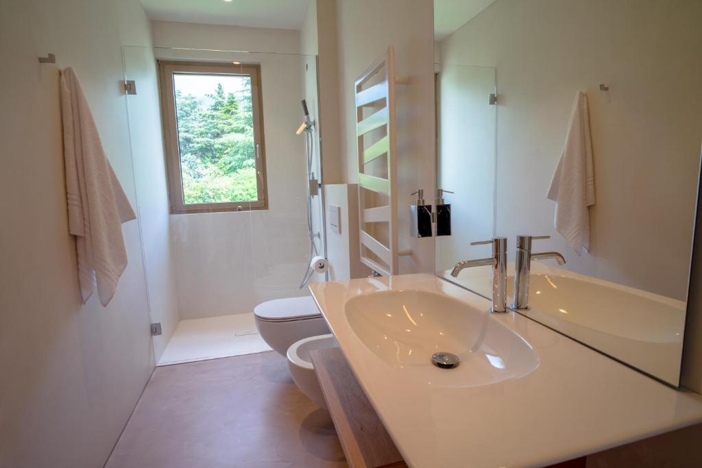 Koupelna v ubytování Wellness Smart Suites