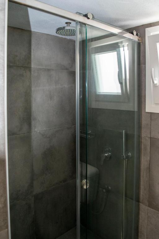 Koupelna v ubytování Giannoulaki Resort