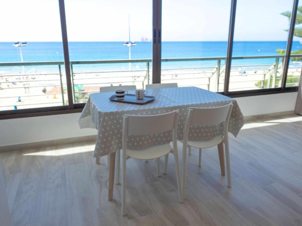 Playa de Levante Jazmines Ac