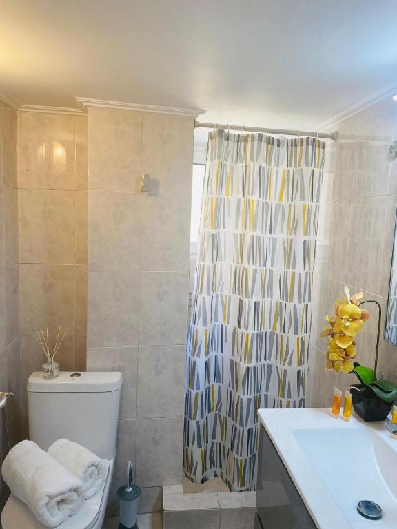 رزرو هتل، 2 BD Apt در کوکاکی 8 دقیقه دور از آکروپولیس، آژانس مسافرتی آسمان سپید