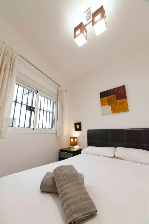 Posteľ alebo postele v izbe v ubytovaní SF - Shiny Apartment in City Centre