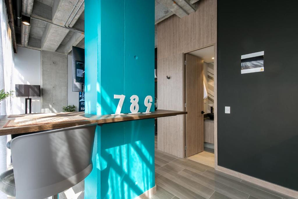 Kuchyň nebo kuchyňský kout v ubytování Factory Lofts Hotel