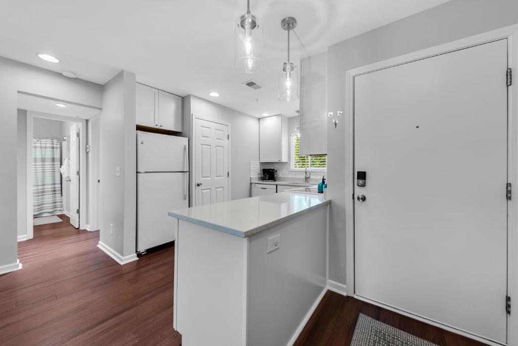 Köök või kööginurk majutusasutuses 2017 Marsh Walk Villa