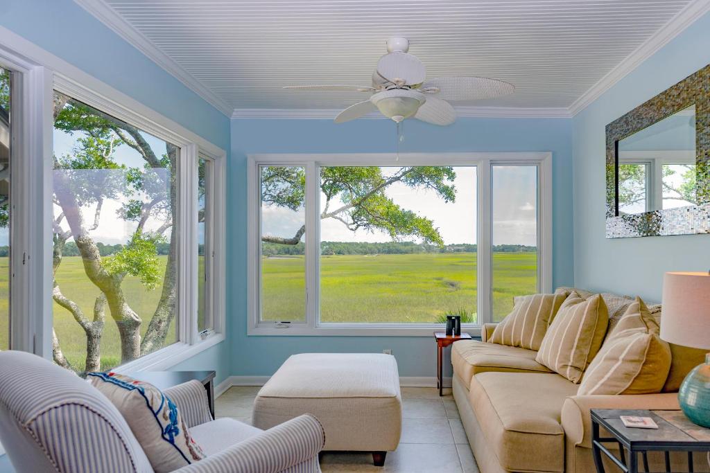 Χώρος καθιστικού στο 1211 Creekwatch Villa
