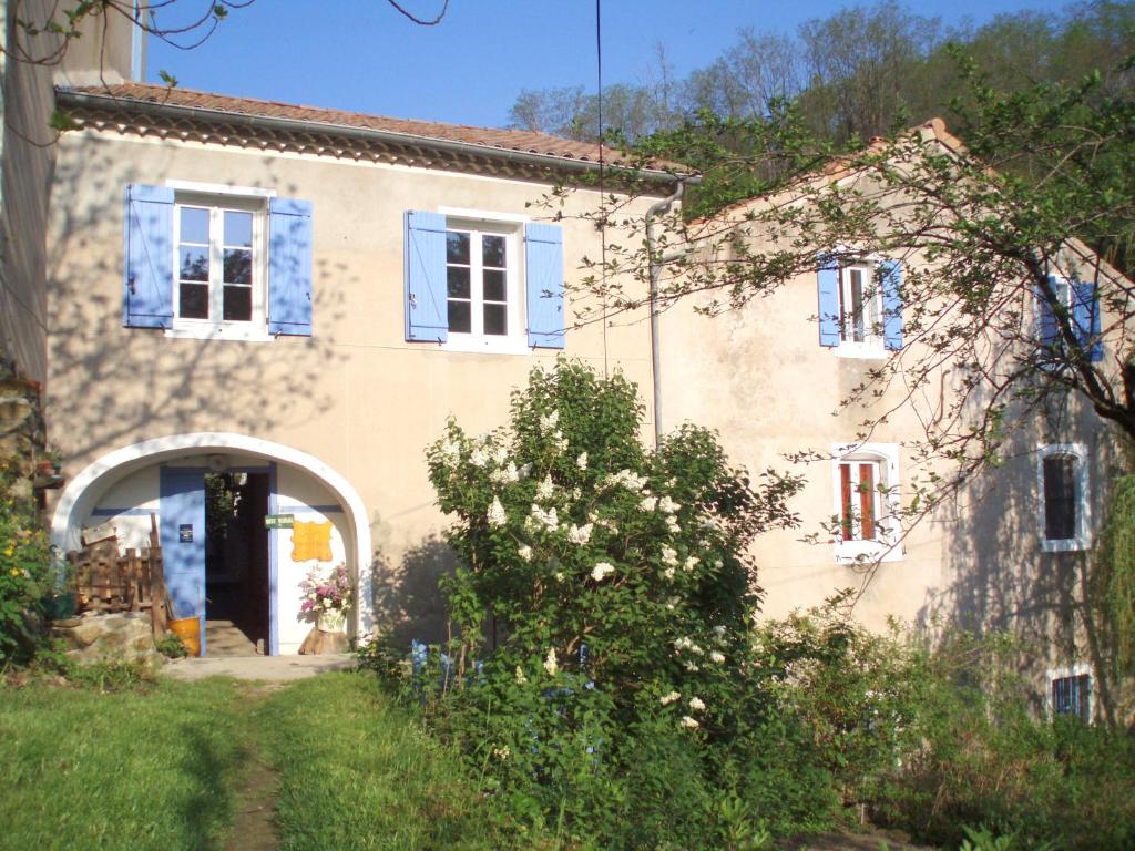 Moulin De Cornevis Bed and Breakfast