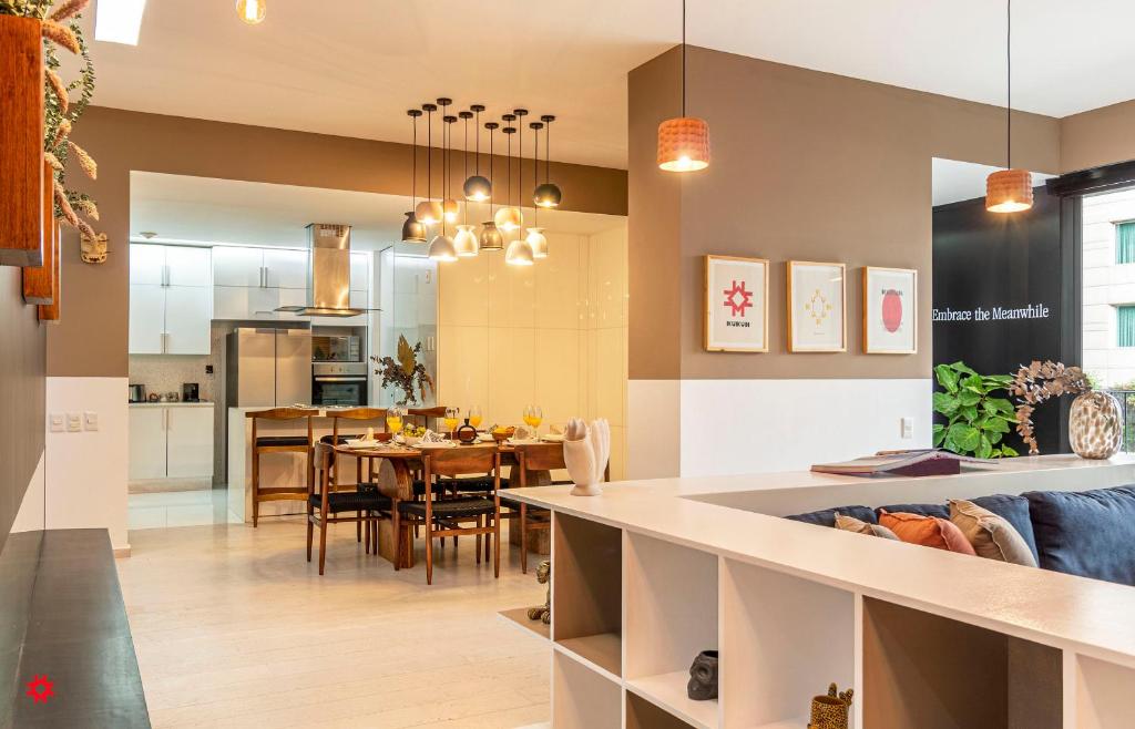 Casa Magenta by Kukun - Three-Bedroom Apartment