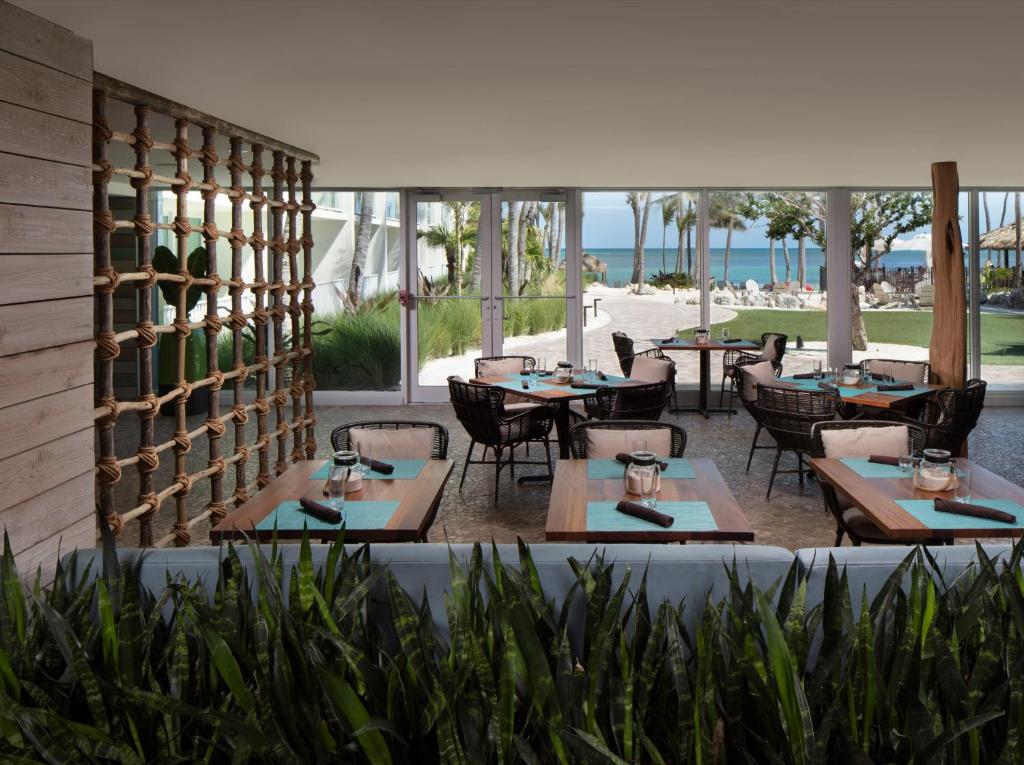 Restaurace v ubytování Amara Cay Resort