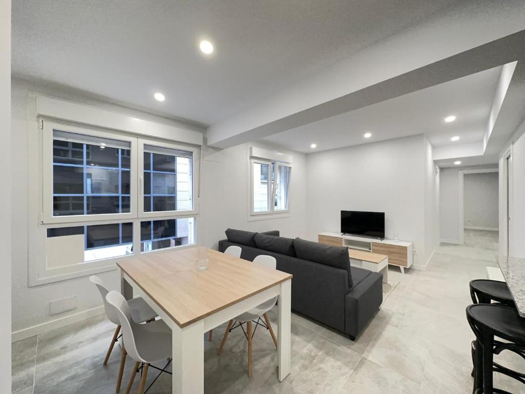 Apartamentos 1 Piso 2 habitaciones centro al lado de Príncipe en Vigo, Galicia