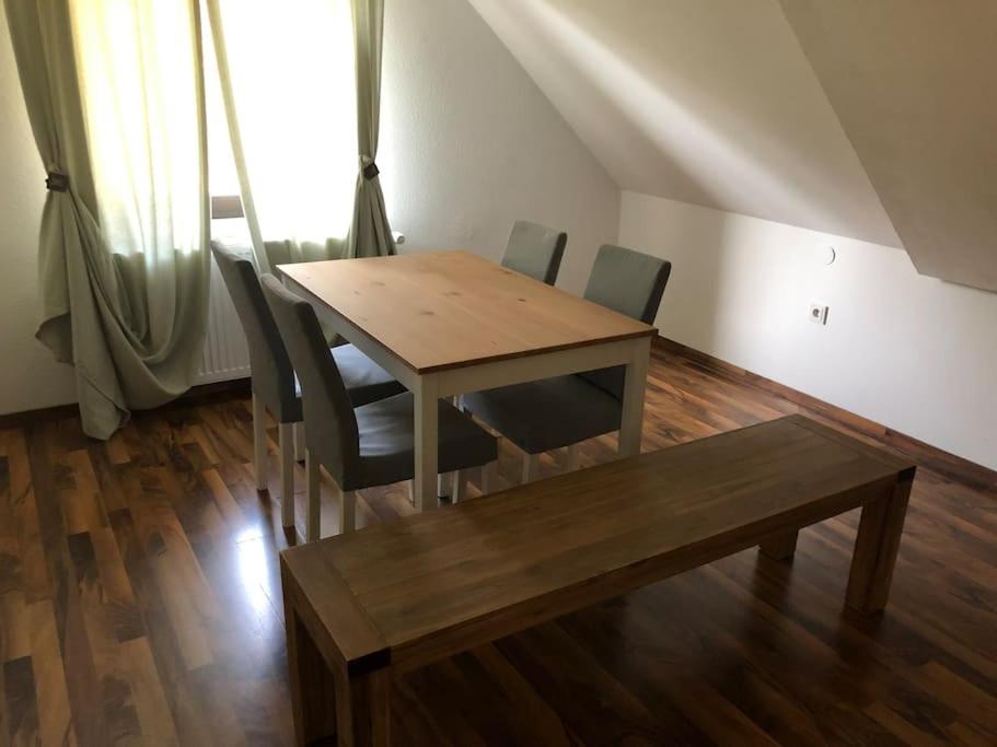 Fotografie z fotogalerie ubytování Ferienwohnung mit großer Dachterrasse v destinaci Bielefeld