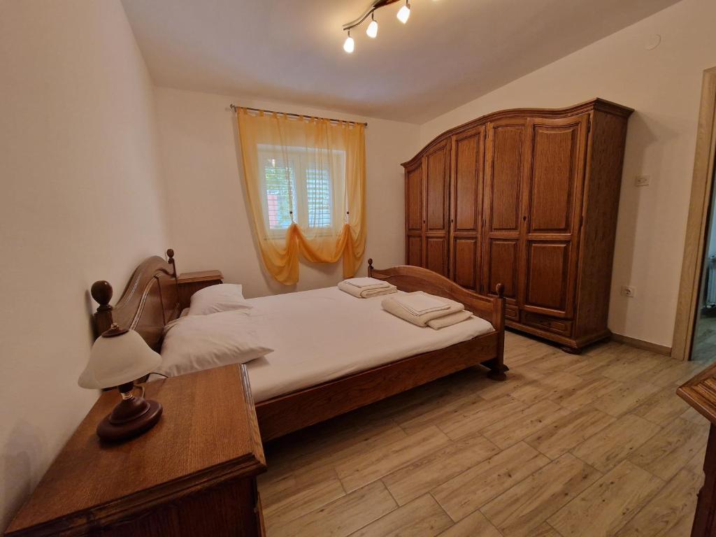 Apartments and room Suza - 2