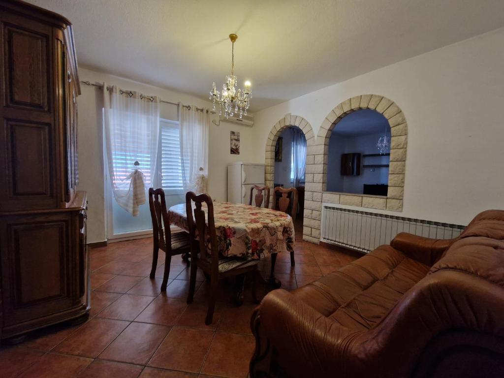 Apartments and room Suza - 8