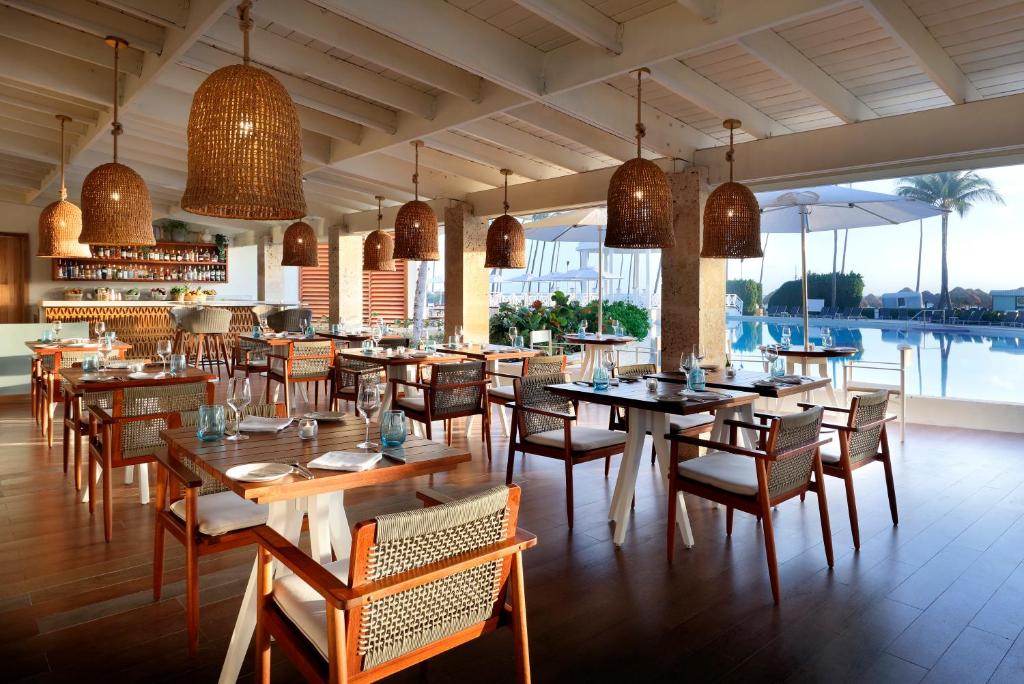 Restaurace v ubytování Paradisus Palma Real Golf & Spa Resort All Inclusive