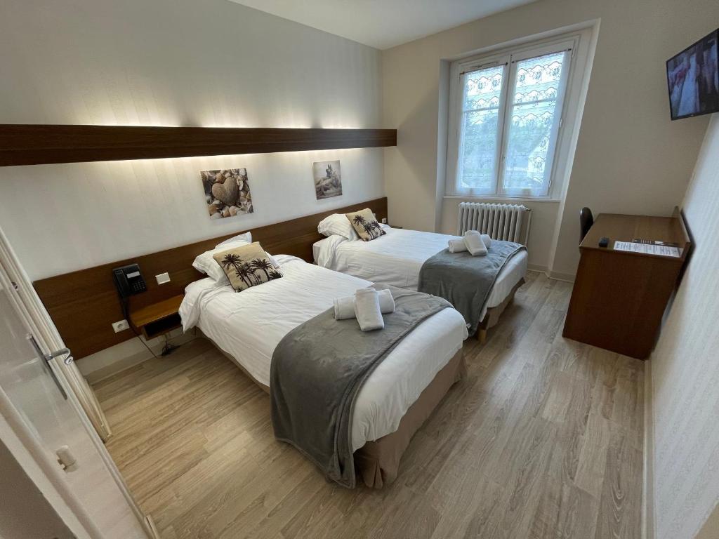 Le Relais De La Place - Chambre Lits Jumeaux