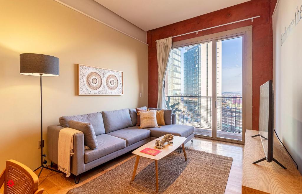 Villa Reforma by Kukun - Housity