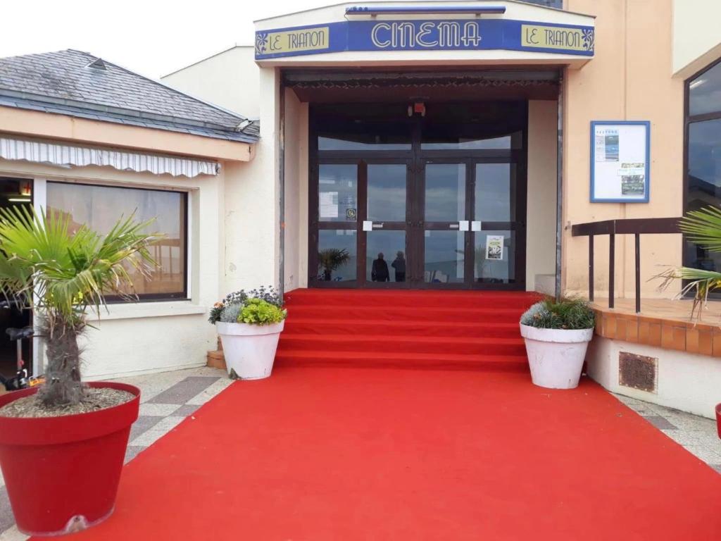 Zdjęcie z galerii obiektu L'appart' du bord de mer 150m de la plage w mieście Lion-sur-Mer