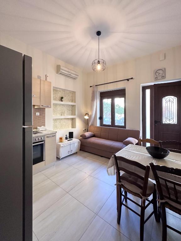 Η κουζίνα ή μικρή κουζίνα στο KOSTAS HOUSE