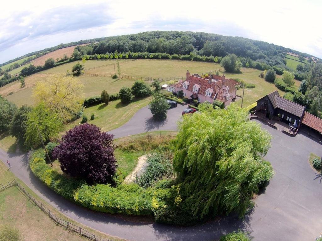 an aerial view of a house with a garden at Paddock Barn ~ Short & Long term stay, pets welcome ~ Woodbridge, Framlingham ar in Cretingham