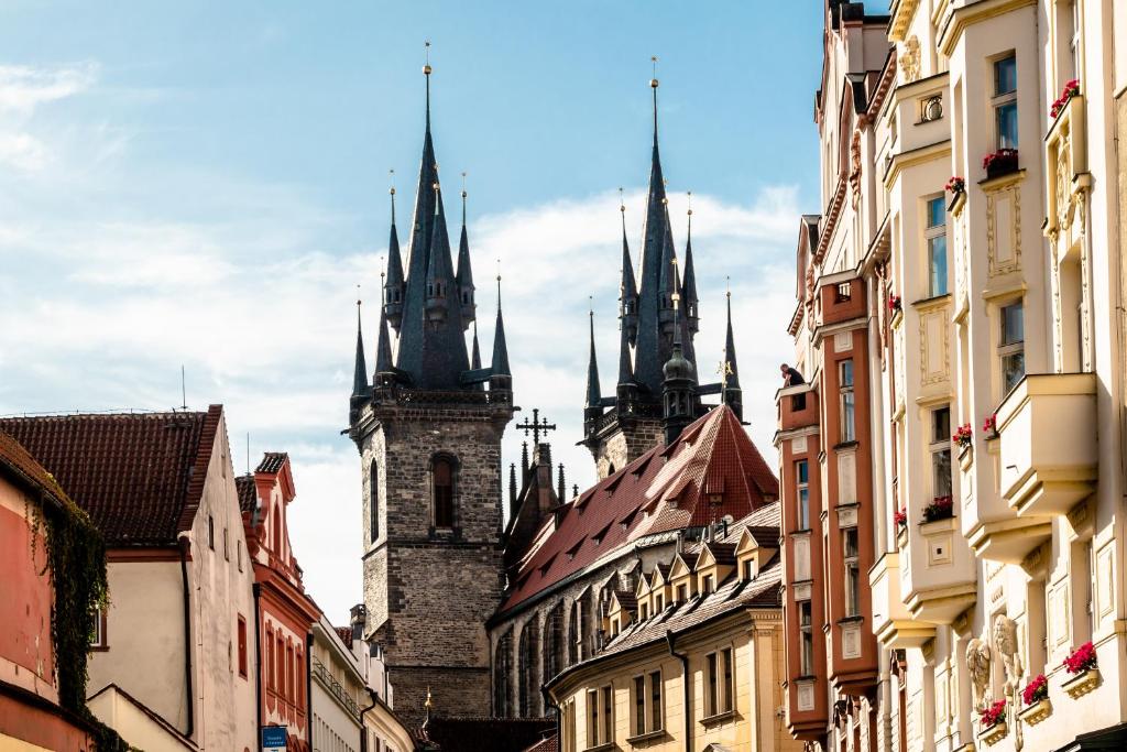 Nespecifikovaný výhled na destinaci Praha nebo výhled na město při pohledu z hotelu
