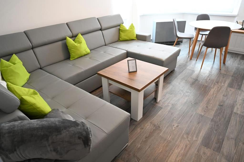 Posezení v ubytování Rodinný apartmán u Broumovského náměstí