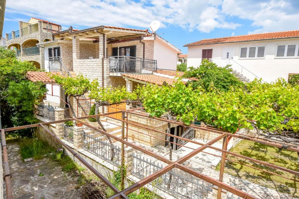 Budova, kde se apartmán nachází