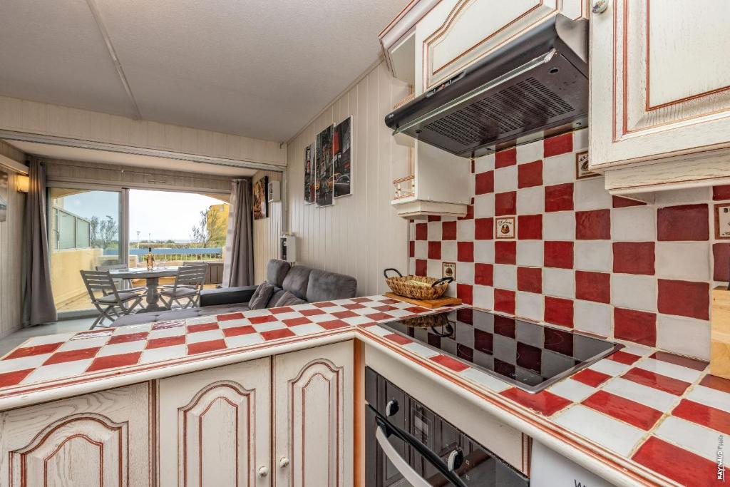Fotografia z galérie ubytovania Appartement - Port Leucate, bord de mer, 4 personnes v destinácii Port Leucate