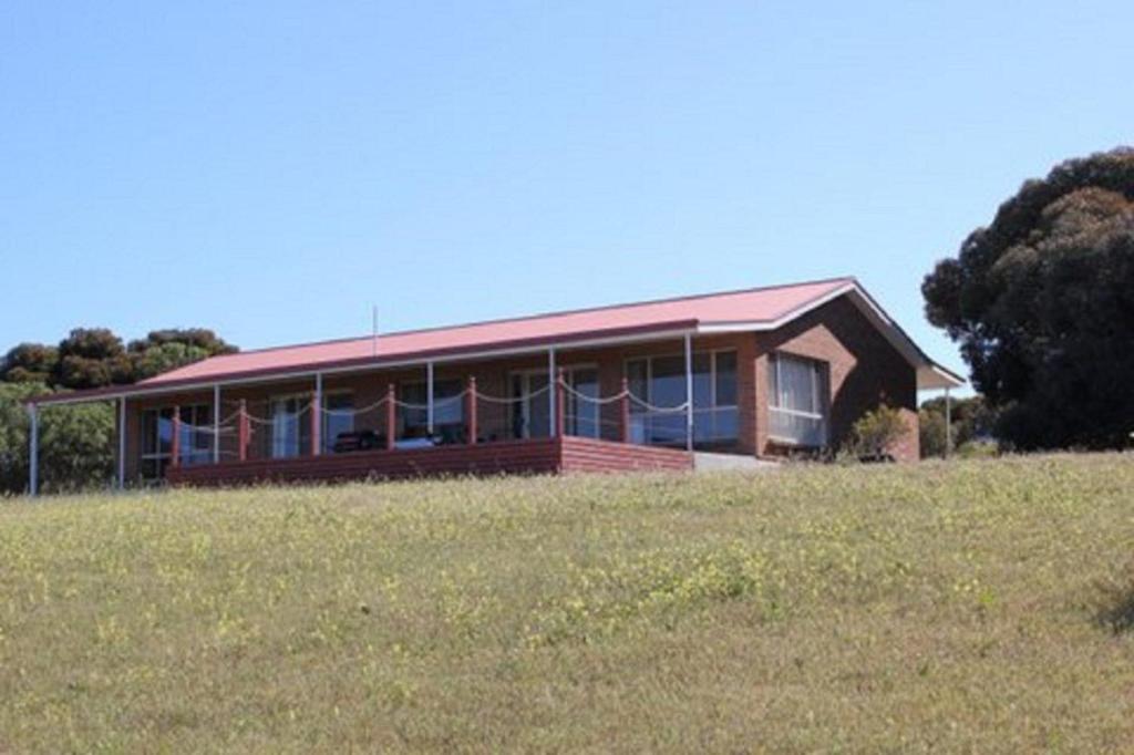 Ebb N Flow Beach House Stansbury, Stansbury (updated prices 2024)