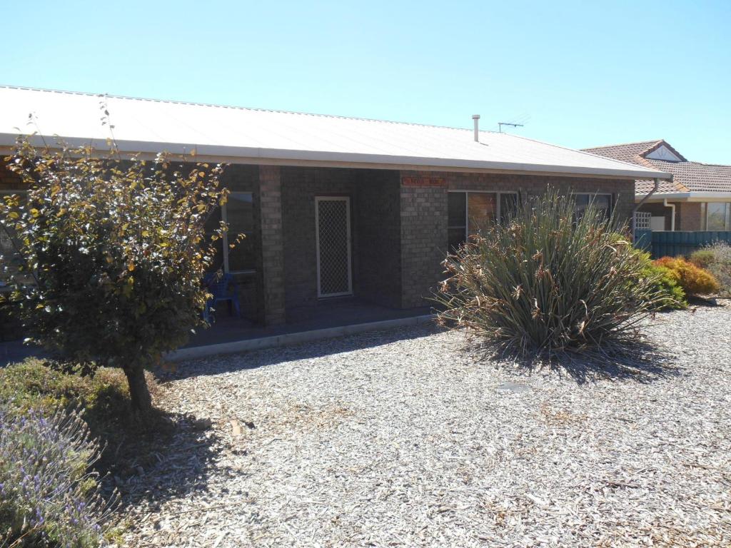 Nevah Barc Ardrossan, Ardrossan (updated prices 2024)