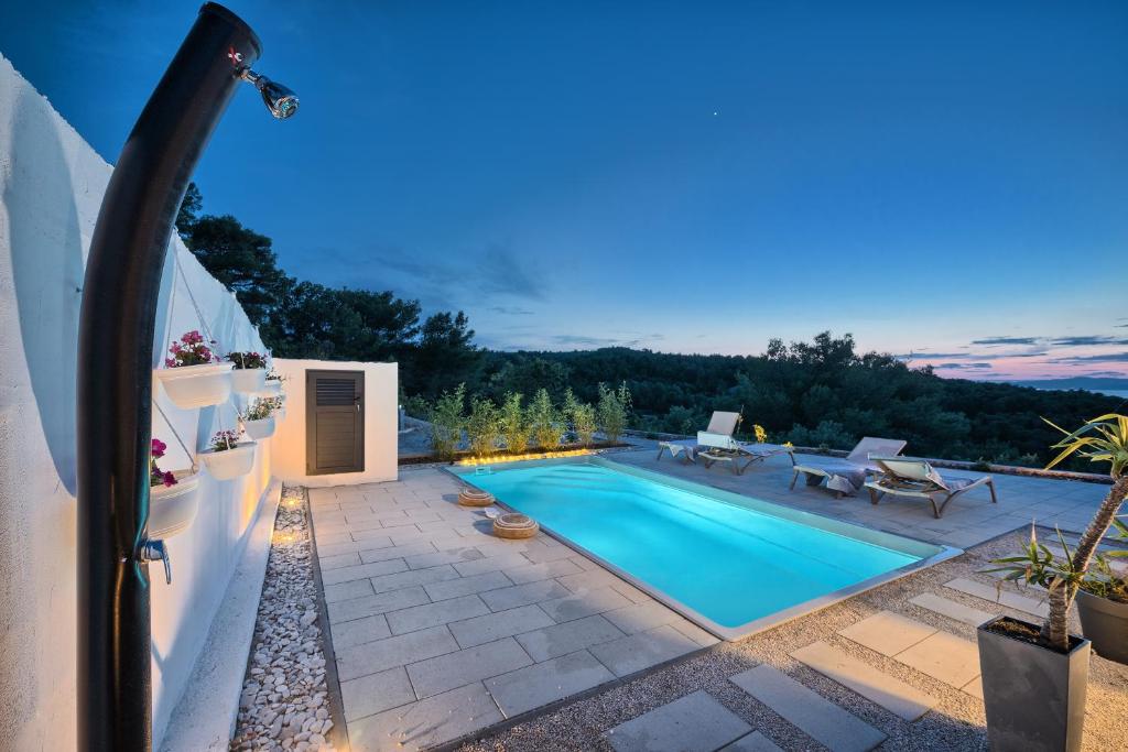 Bazén v ubytování Holiday house Sunset Haven Estate nebo v jeho okolí