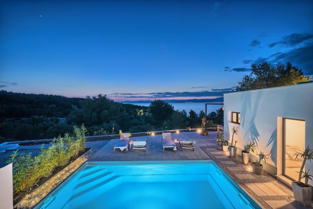 Bazén v ubytování Holiday house Sunset Haven Estate nebo v jeho okolí