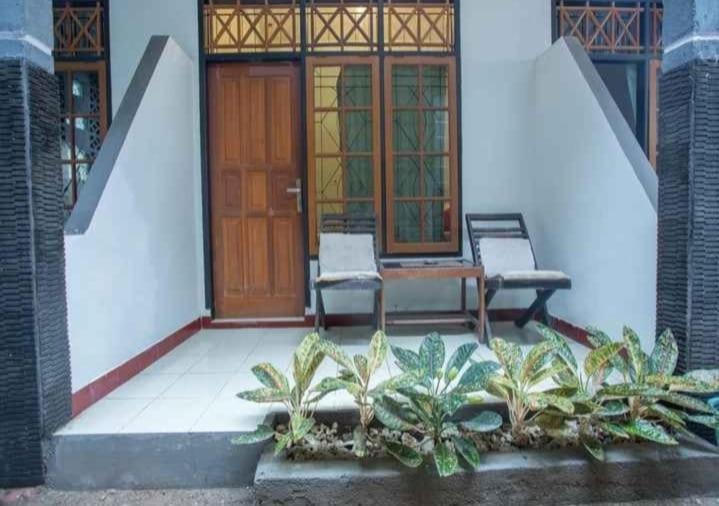 Senggigi hill view homestay - Deluxe Double Room