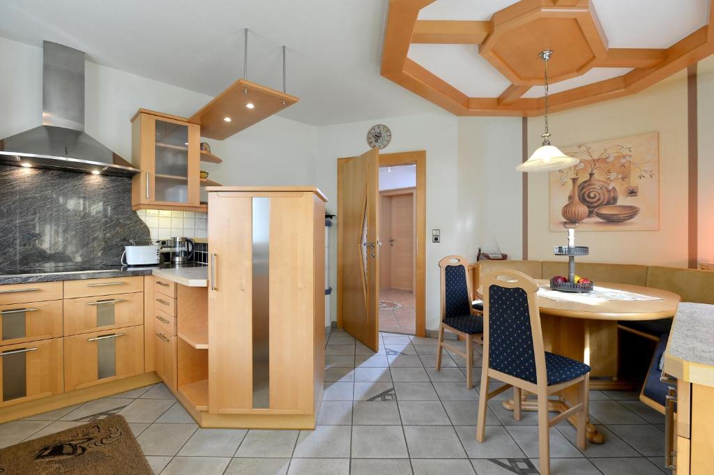 Kuchyňa alebo kuchynka v ubytovaní Ferienhaus Siglinde