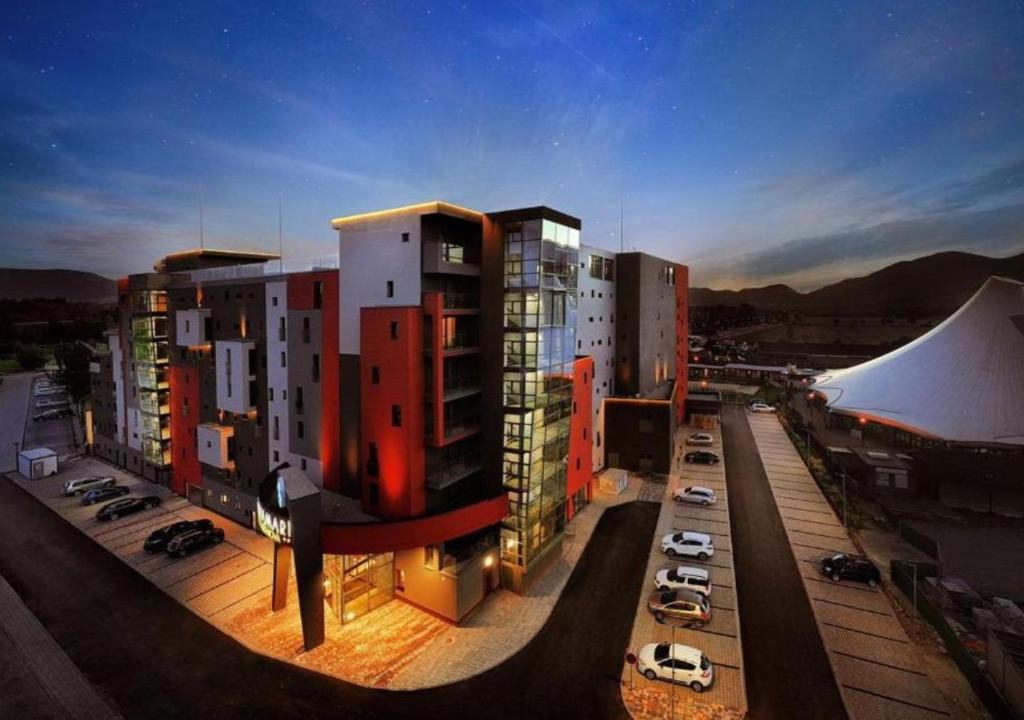 Nespecifikovaný výhled na hory nebo výhled na hory při pohledu z hotelu