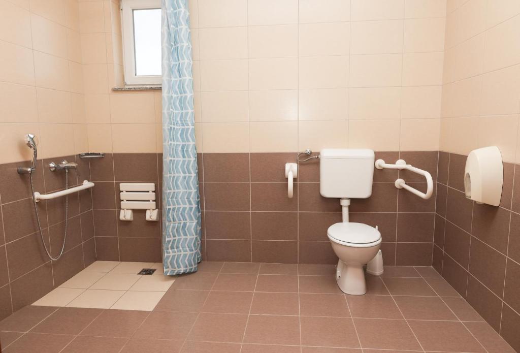 Un baño de HI Hostel Zadar