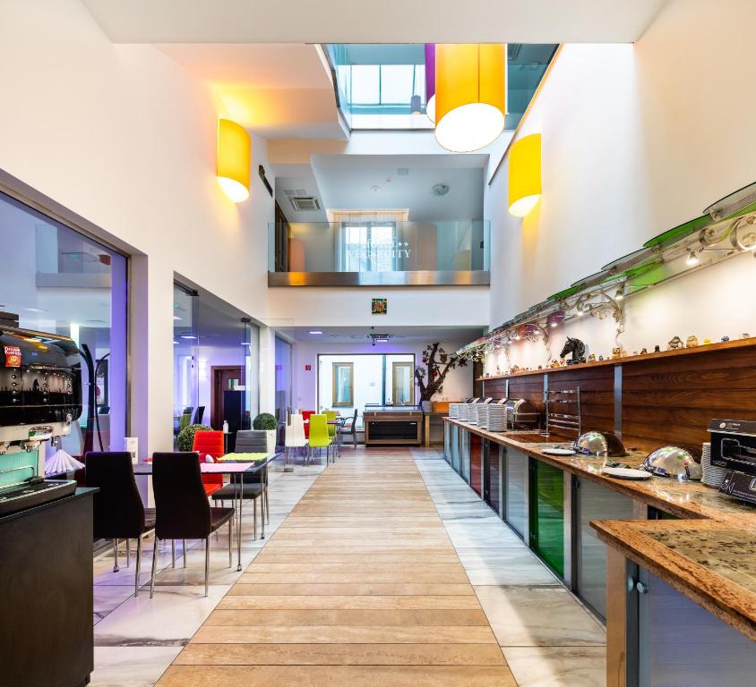 Kuchyň nebo kuchyňský kout v ubytování Hotel Vécsecity