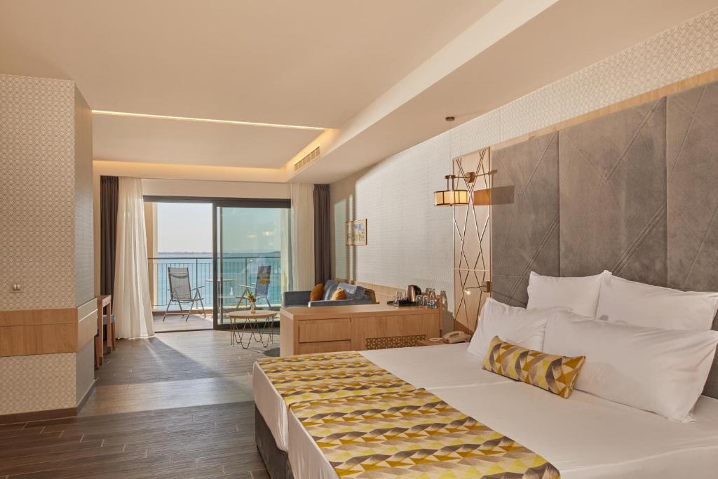 Secrets Sunny Beach Resort and Spa - Premium All Inclusive - Adults Only - 