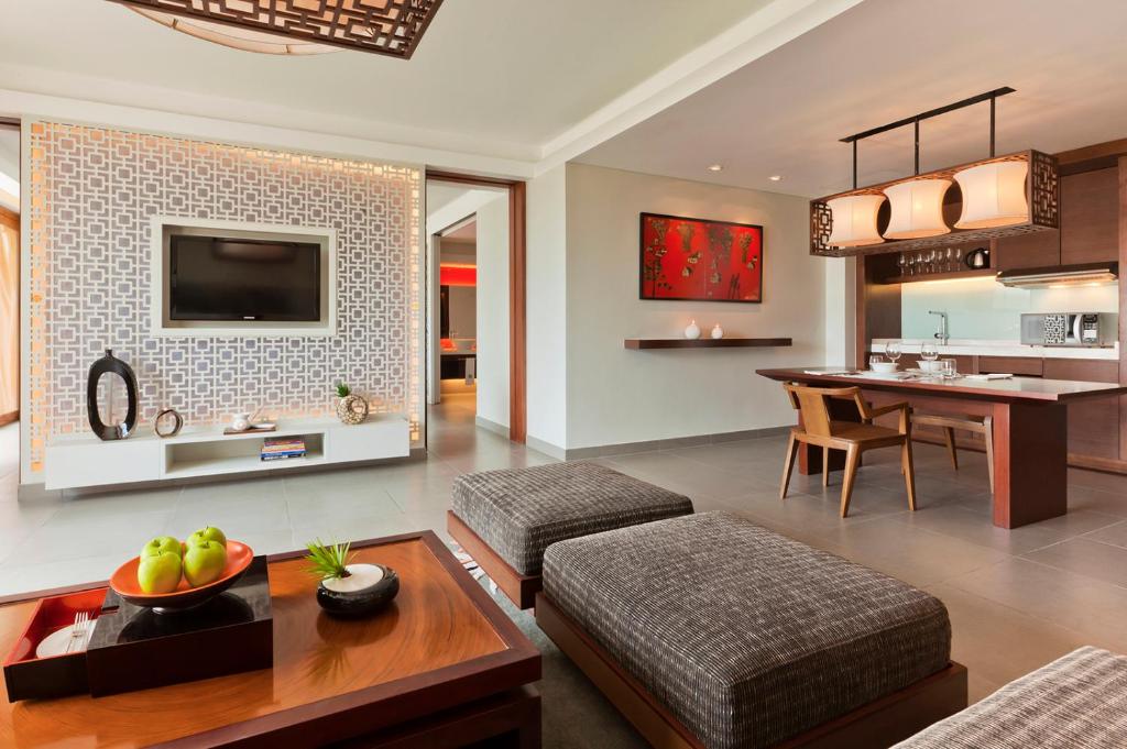 Suite 2 Phòng Ngủ Có Hồ Bơi Riêng Nhìn Ra Biển