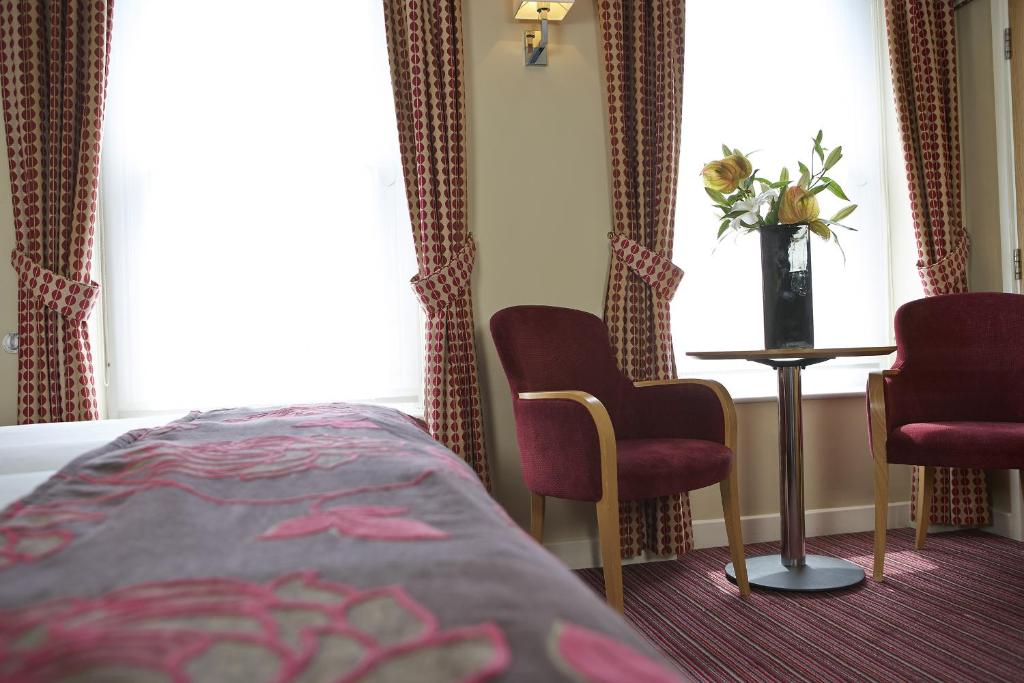 The Rembrandt - Resim 23