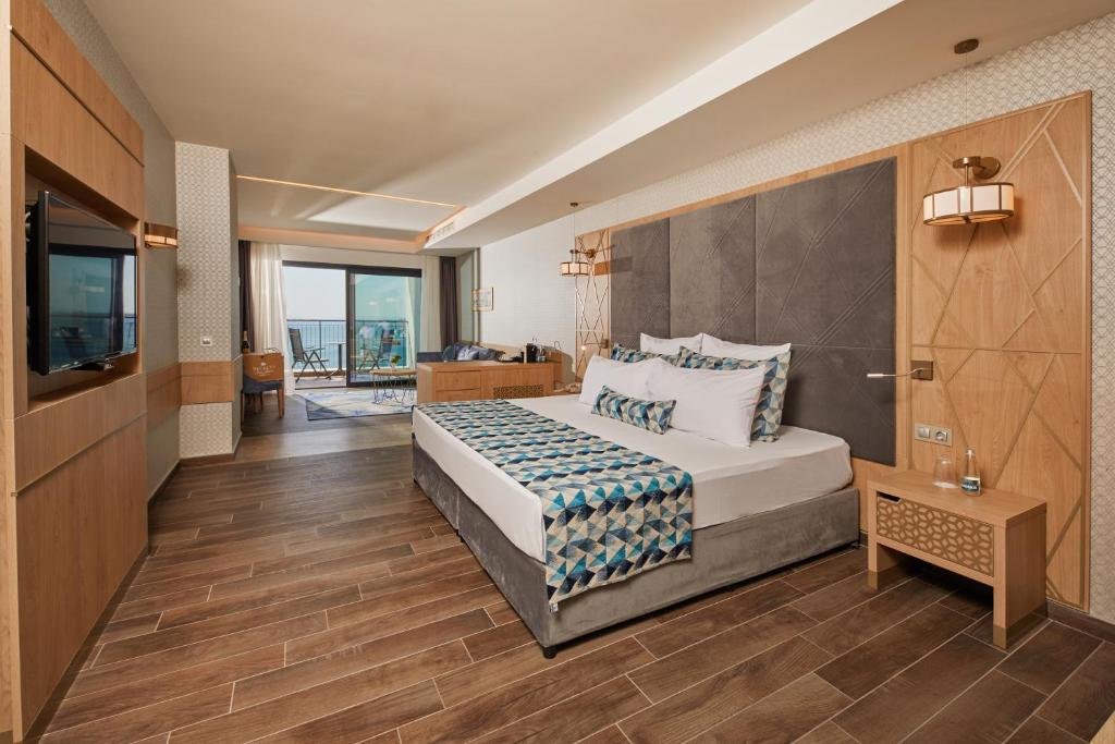 Secrets Sunny Beach Resort and Spa - Premium All Inclusive - Adults Only - 