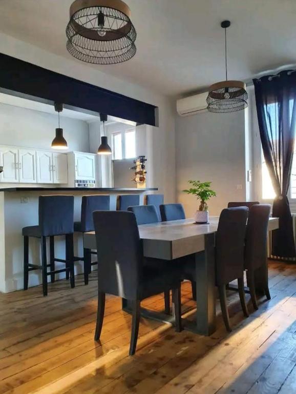 Fotografie z fotogalerie ubytování Spacieux Cosy v destinaci Blaye-les-Mines
