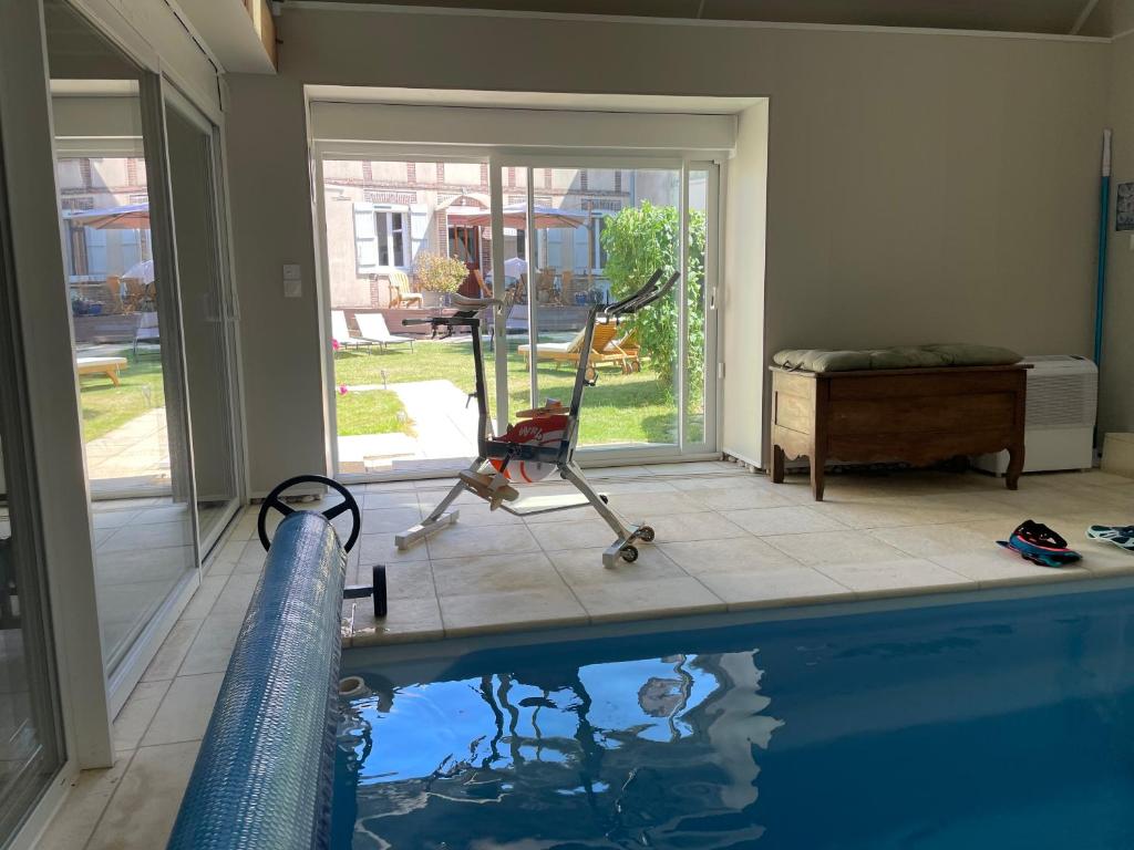Villa Fontaine avec piscine intérieur chauffée - Casa De Tres Dormitorios