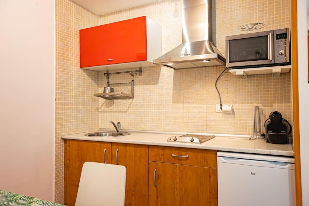 Kuchyň nebo kuchyňský kout v ubytování Holidays, Estudio Jara, Gorbea 2 pax