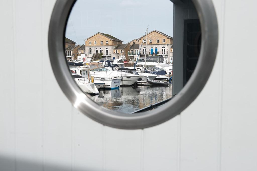 Rooms at Penarth Marina - Resim 9