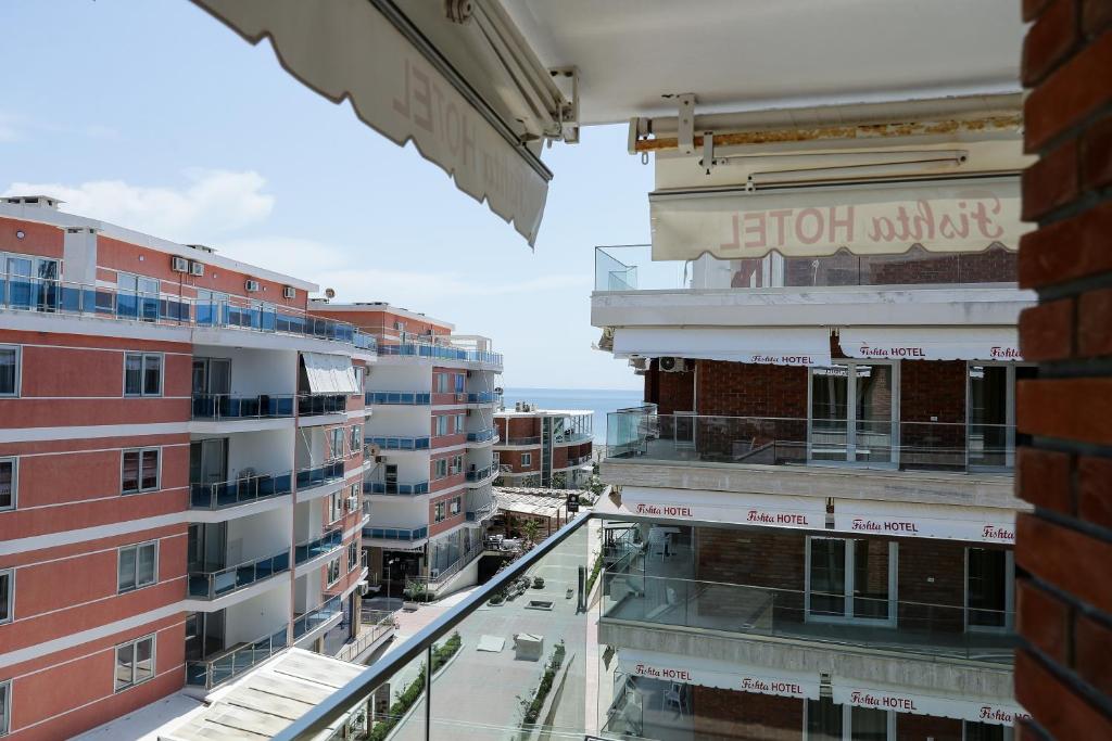 Fishta Apartment Q6 47 - Image 6