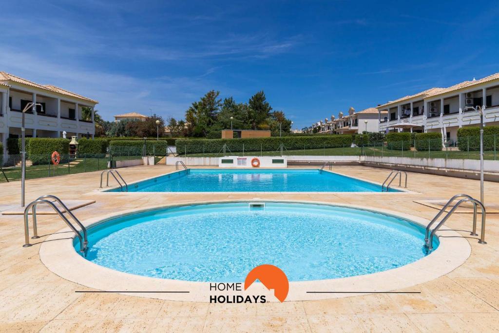 Bazén v ubytování #146 Fully Equiped with Pool, Garden and Balcony nebo v jeho okolí