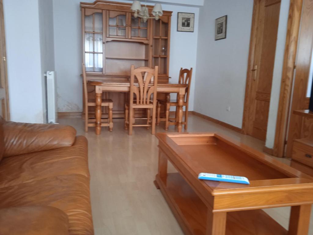 Fotografie z fotogalerie ubytování Alquiler piso verano/invierno v destinaci Jaca
