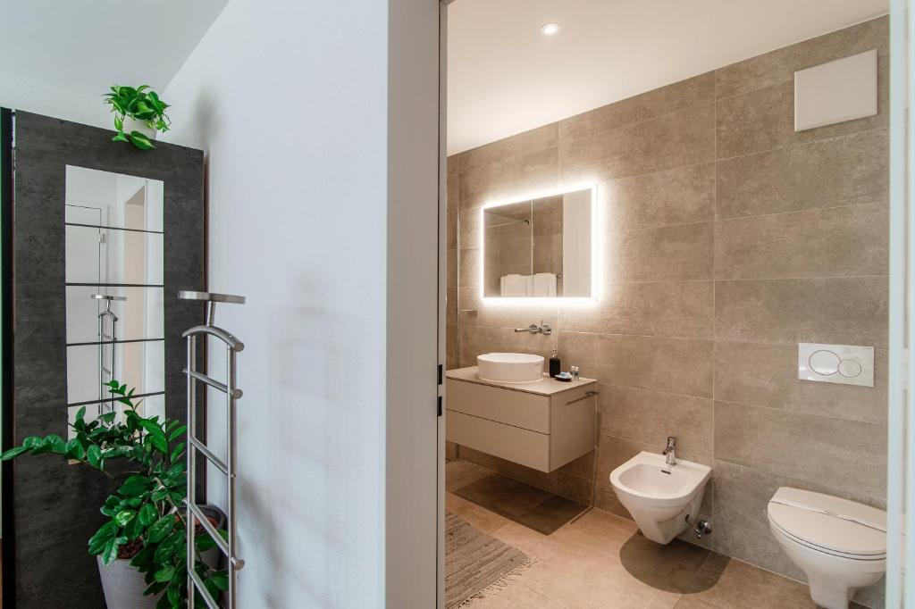 Linda Terrace by Quokka 360 - modern one-bedroom flat with sun terrace - Resim 19