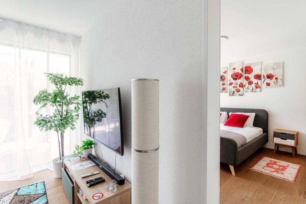 Linda Terrace by Quokka 360 - modern one-bedroom flat with sun terrace - Resim 17