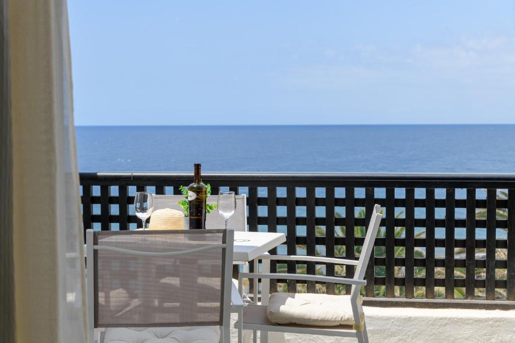 Balkón nebo terasa v ubytování penthouse over the sea