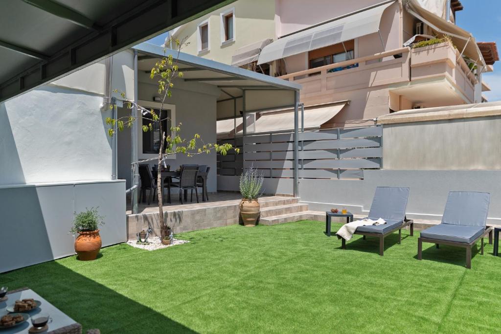 Peggy's house with Private Garden and BBQ by 8essentially