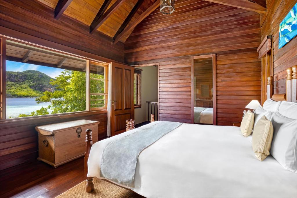 Postel nebo postele na pokoji v ubytování JA Enchanted Island Resort Seychelles